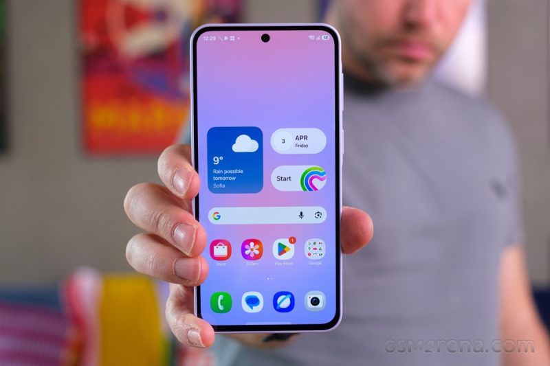 نمایشگر Super AMOLED گوشی سامسونگ گلکسی A37