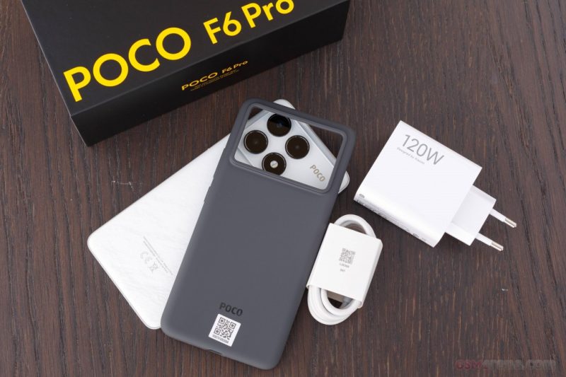 گوشی شیائومی پوکو F6 Pro در دست کاربر