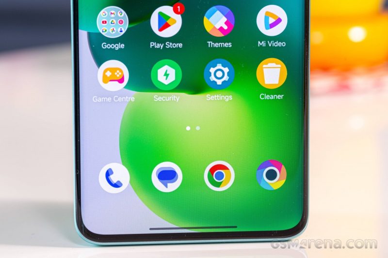 نمایشگر AMOLED گوشی شیائومی Poco M8